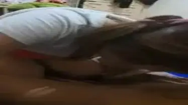 Gadis ABG Cantik Bra Merah Pasrah Digenjot